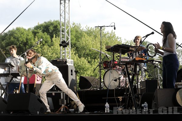 FRANCOIS AND THE ATLAS MOUNTAIN - 2021-05-29 - PARIS - Parc de la Villette - Scene Jardin des Iles - 